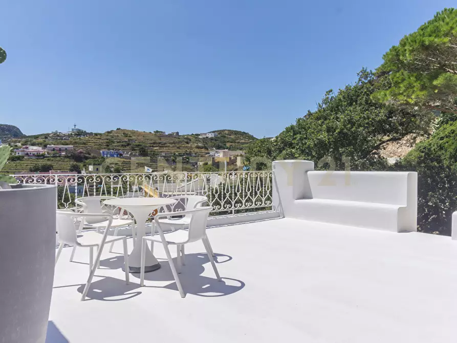 Immagine 33 di Villa in vendita  in Via Staglio 23 a Ponza