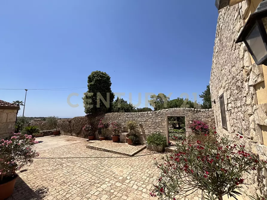 Immagine 28 di Villa in vendita  in Contrada Pirato Cava Maria 37 a Modica