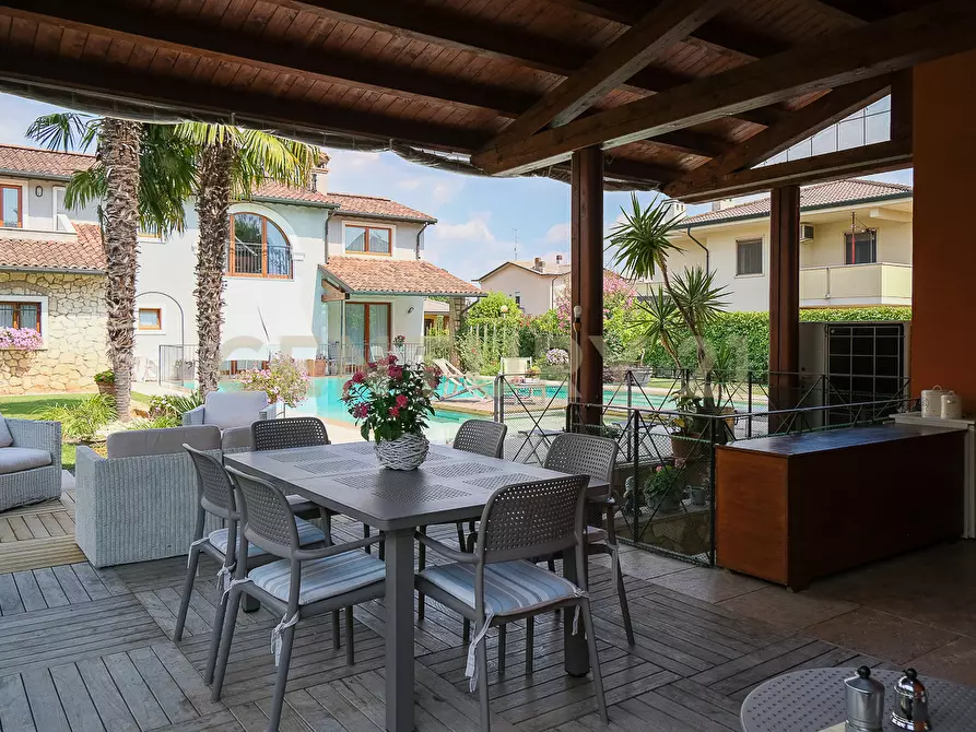 Immagine 4 di Villa in vendita  in Via Adige 11 a Montecchia Di Crosara