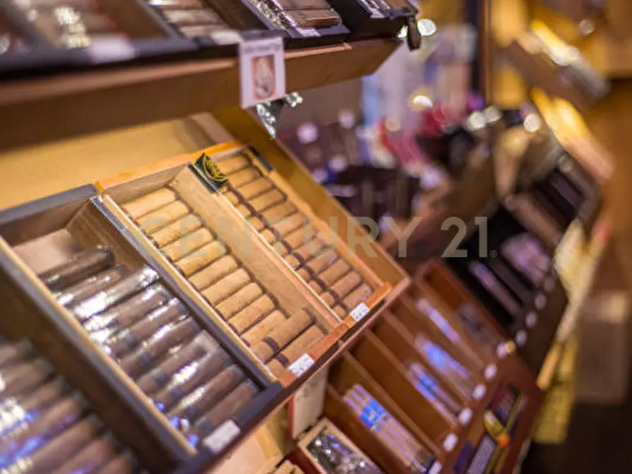 Immagine 2 di Tabaccheria in vendita  in Via della Regione Siciliana snc a Gioiosa Marea