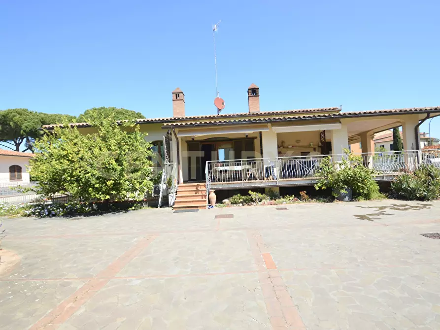 Immagine 50 di Villa in vendita  a Grosseto