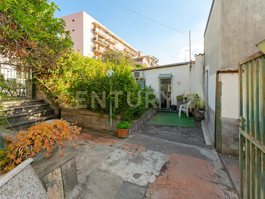 Immagine 113 di Casa indipendente in vendita  in Via Re Martino 212 a Catania