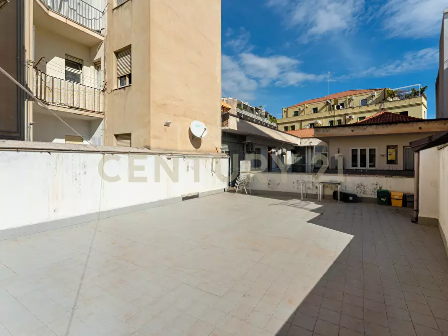 Immagine 2 di Pentalocale in vendita  in Via Enna 15 a Catania