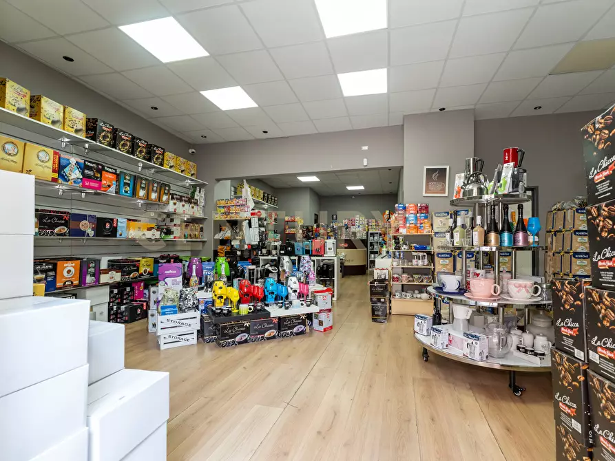 Immagine 36 di Casa indipendente in vendita  in Via Giuseppe Garibaldi 68-70-72 a Nicolosi