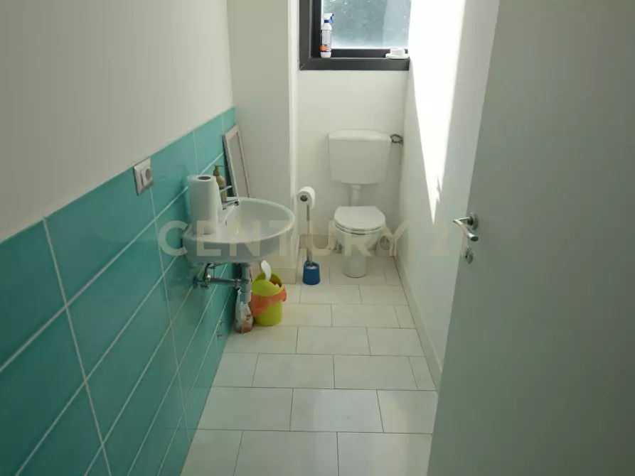 Immagine 4 di Ufficio in vendita  in Via Ambra 33/A a Grosseto