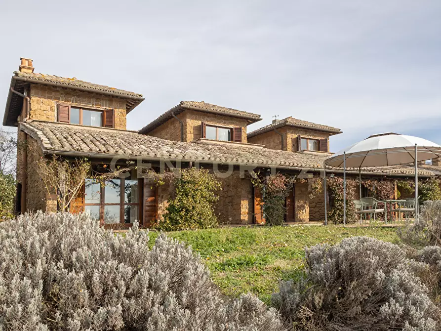 Immagine 23 di Villa in vendita  in Località Campo Rotondo snc a Capranica