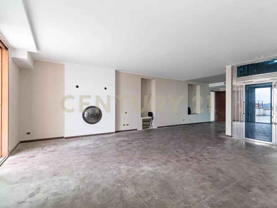 Immagine 16 di Pentalocale in vendita  in Via Lorenzo Maddem 67 a Acireale