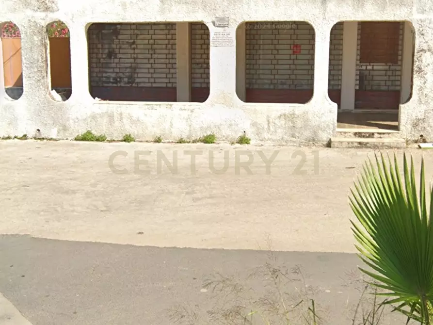 Immagine 15 di Locale commerciale in vendita  in Viale dei Lidi 433/E a Siracusa