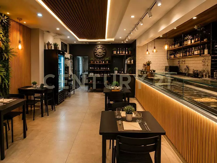Immagine 1 di Bar / Ristorante in vendita  in Viale Vittorio Veneto a Catania