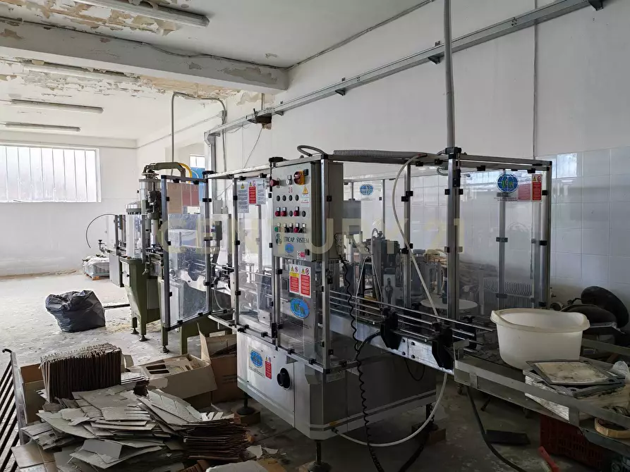 Immagine 33 di Attività artigianale in vendita  in Via Santisi a Motta D'affermo