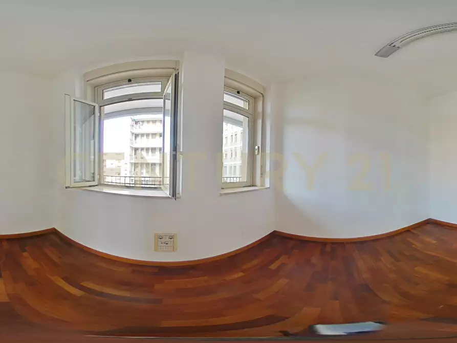 Immagine 55 di Pentalocale in vendita  in Corso Sicilia 64 a Catania