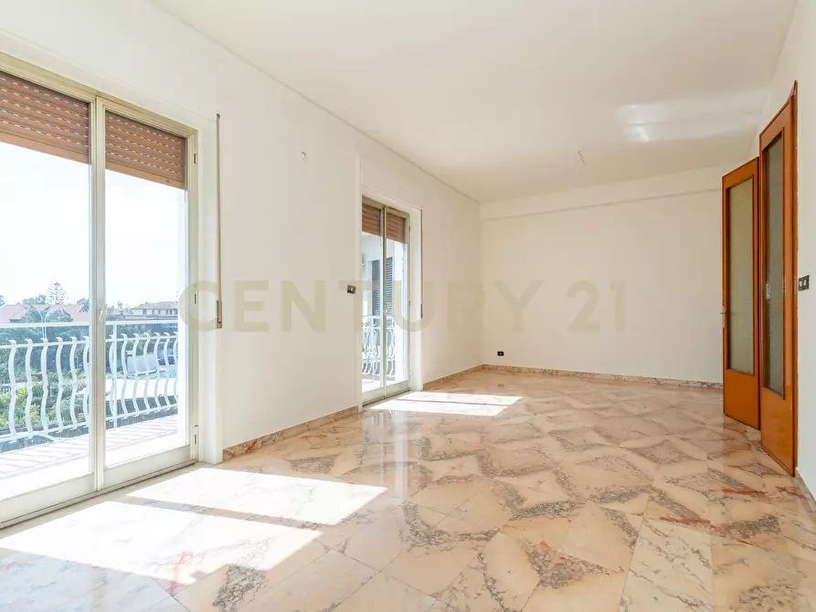 Immagine 37 di Pentalocale in affitto  in Viale Lorenzo Bolano 45 a Catania