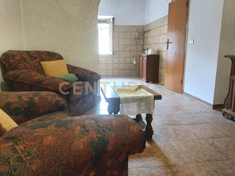 Immagine 4 di Bilocale in vendita  in Via Pinelli 9 a Abbadia San Salvatore