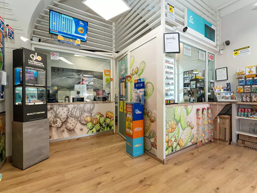 Immagine 3 di Tabaccheria in vendita  in Piazza Grande 11 a Catania