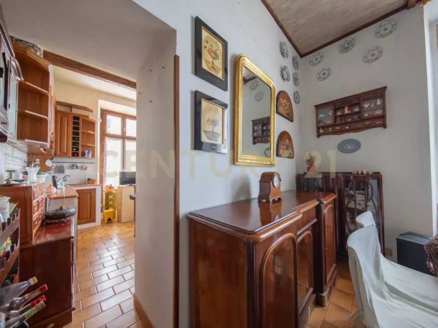 Immagine 22 di Pentalocale in vendita  in Viale Madonna del Tufo 26 a Rocca Di Papa