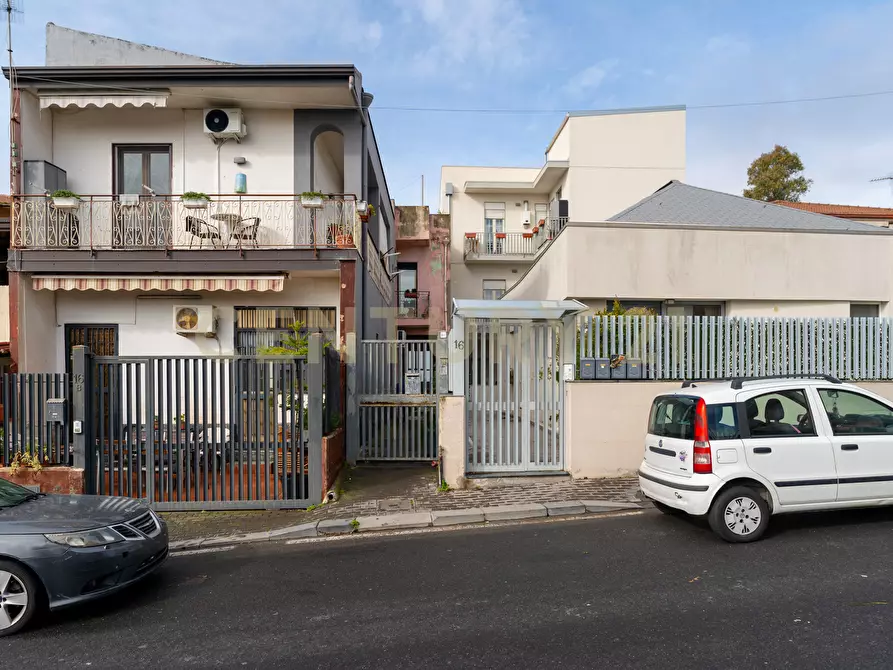 Immagine 3 di Casa indipendente in vendita  in Via Villa Flaminia 16 a Catania