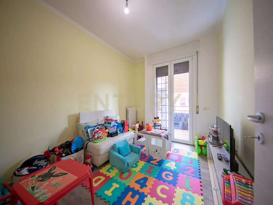 Immagine 19 di Quadrilocale in vendita  in Viale della Venezia Giulia 151 a Roma