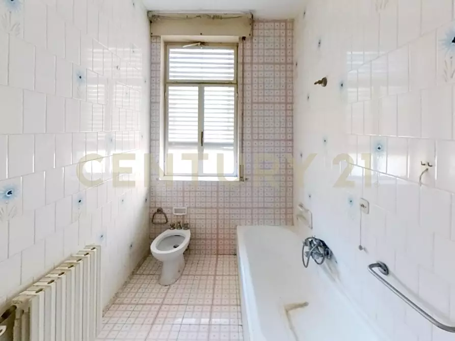 Immagine 45 di Pentalocale in vendita  in Corso Umberto I 1C a Modica