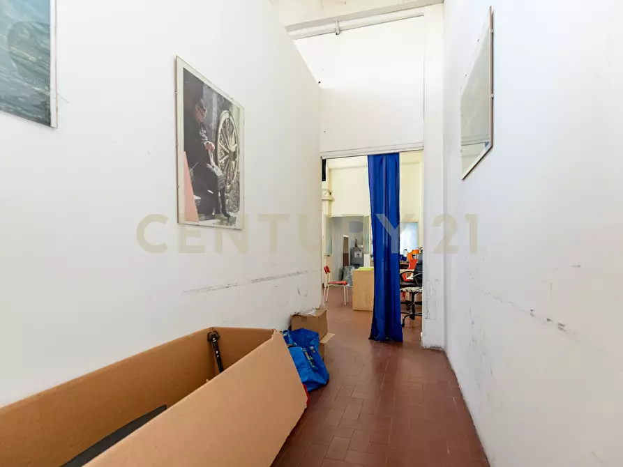 Immagine 23 di Locale commerciale in vendita  in Via Tindari 35 a Misterbianco