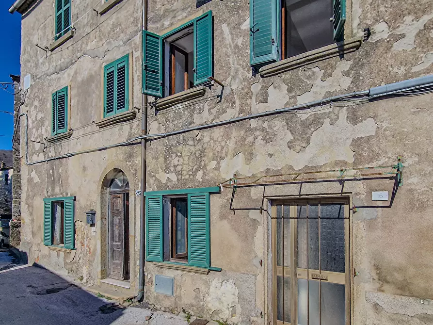 Immagine 2 di Pentalocale in vendita  in Via del Gioco 25 a Roccastrada