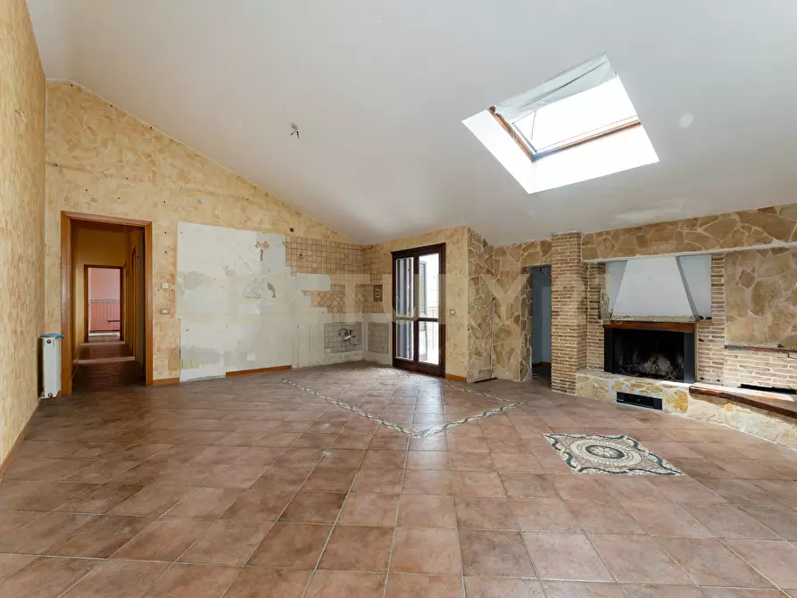 Immagine 47 di Quadrilocale in vendita  in Via Macello 86 a San Giovanni La Punta