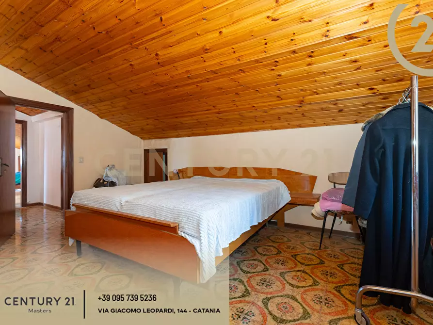 Immagine 25 di Villa in vendita  in Via Francesco Durante 11 a Pedara