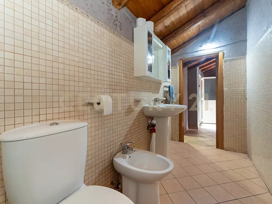 Immagine 72 di Palazzo in vendita  in Via Monte Calvario 56 a Biancavilla