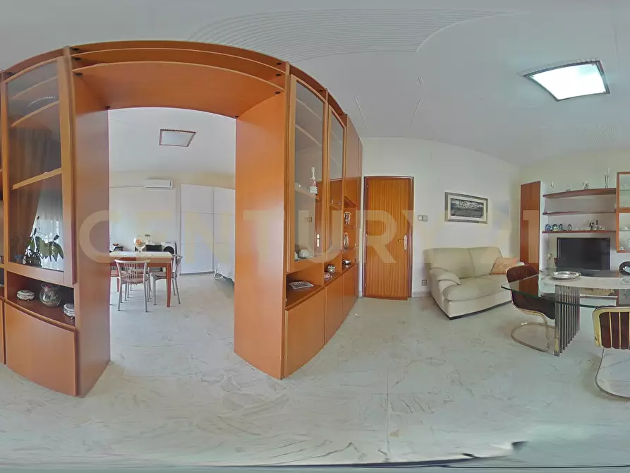 Immagine 44 di Quadrilocale in vendita  in Via Vincenzo Giuffrida 194 a Catania