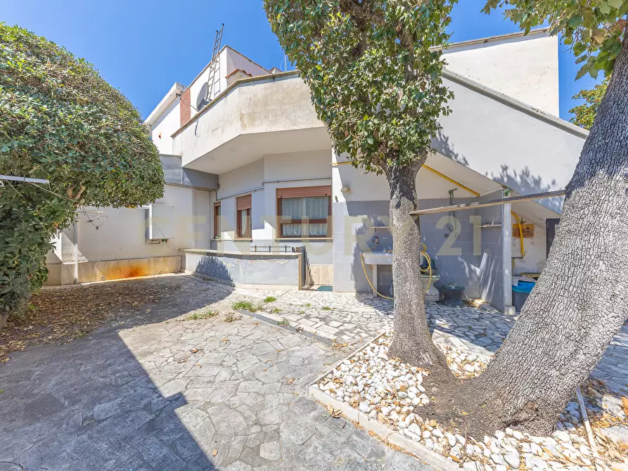Immagine 12 di Villa in vendita  in Corso San Francesco 159 a Anzio