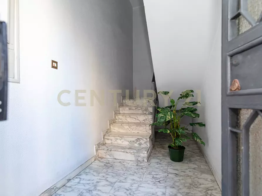 Immagine 23 di Pentalocale in vendita  in Piazza Giovanni Longo 122 a Misterbianco