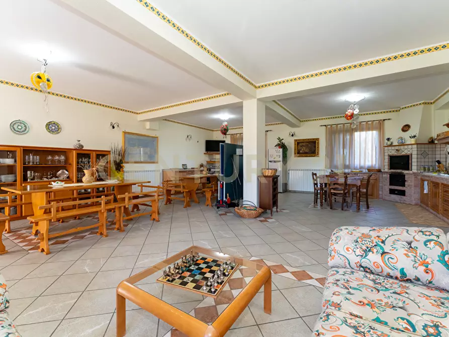 Immagine 25 di Villa in vendita  in Strada Comunale Calderara 5 a Randazzo