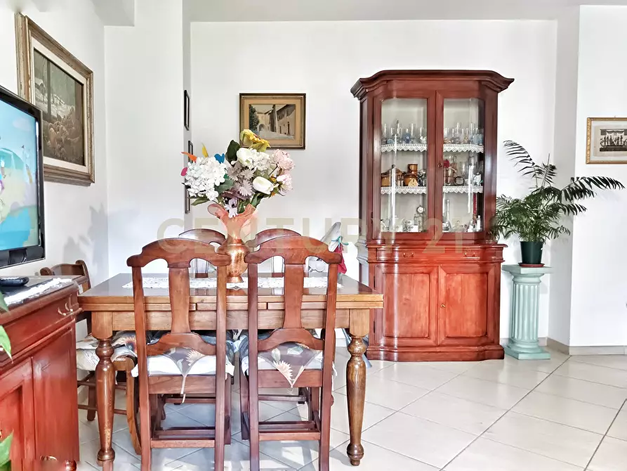 Immagine 2 di Pentalocale in vendita  in Via della Rupe 47 a Abbadia San Salvatore