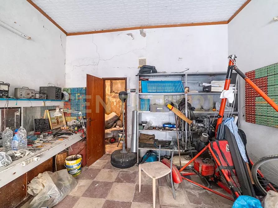 Immagine 8 di Locale commerciale in vendita  in Via San Pietro 38 a Caltagirone