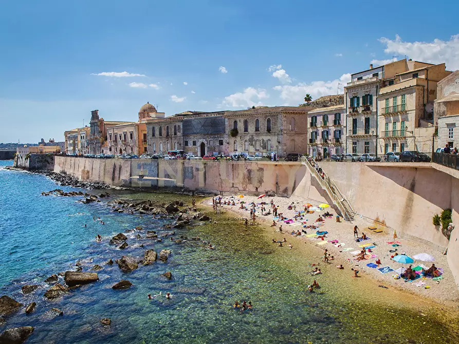 Immagine 25 di Bilocale in vendita  in via alagona 68 a Siracusa