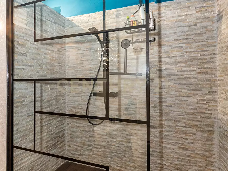 Immagine 30 di Casa indipendente in vendita  in Via Anastasio 32 a Catania