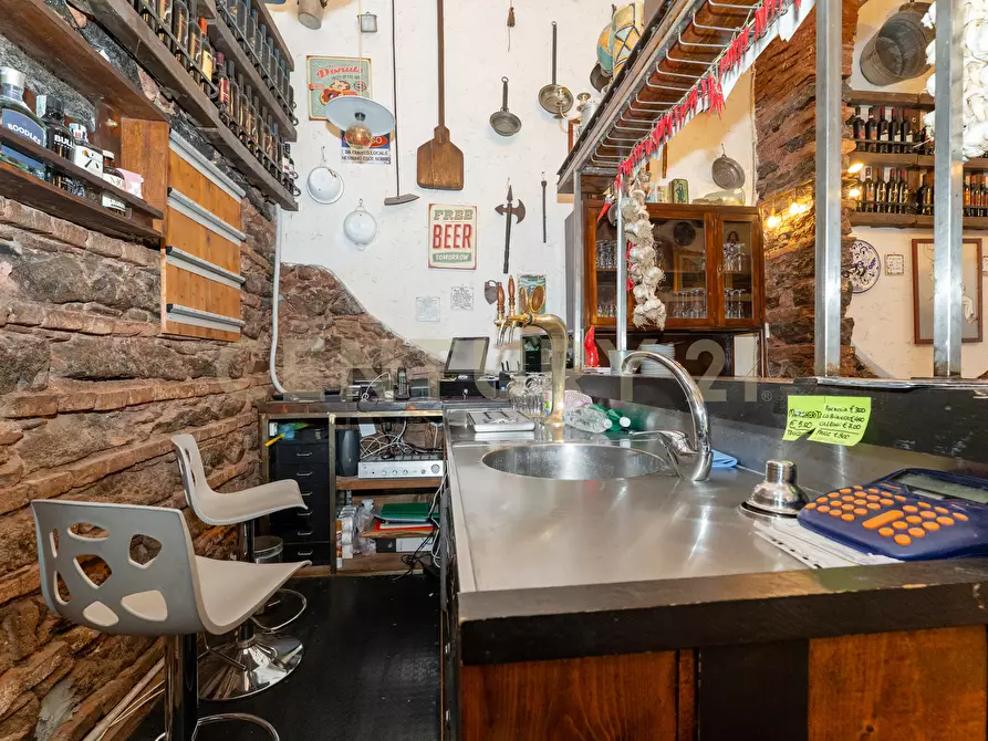 Immagine 35 di Pizzeria / Pub in vendita  in Via Plebiscito 179 a Catania