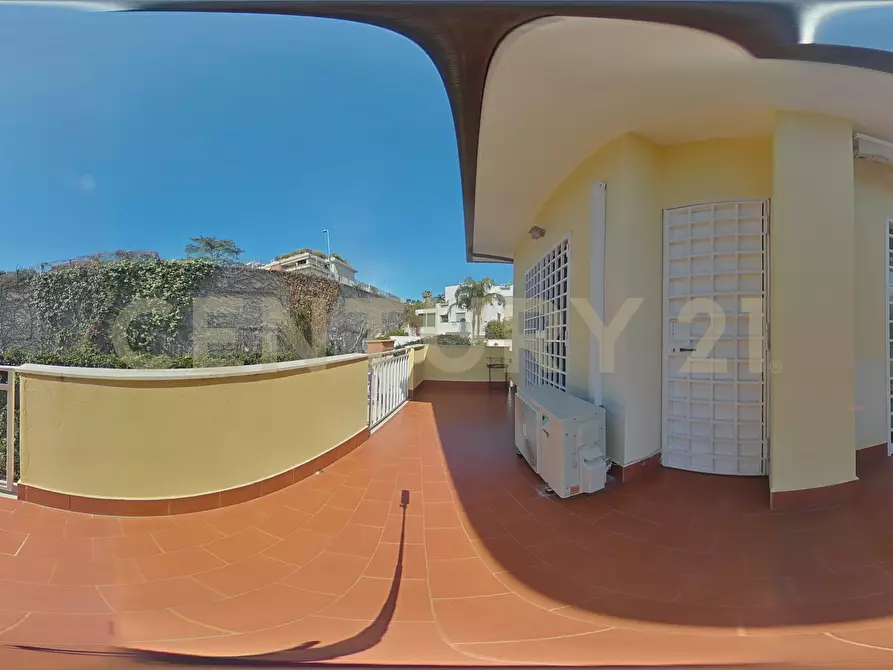 Immagine 100 di Villa in vendita  in Via Antonello da Messina 57 a Aci Castello