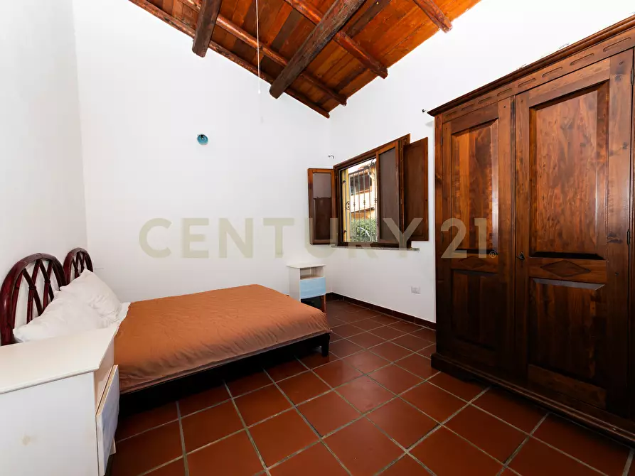 Immagine 17 di Casa indipendente in vendita  in Via Madrid a San Teodoro