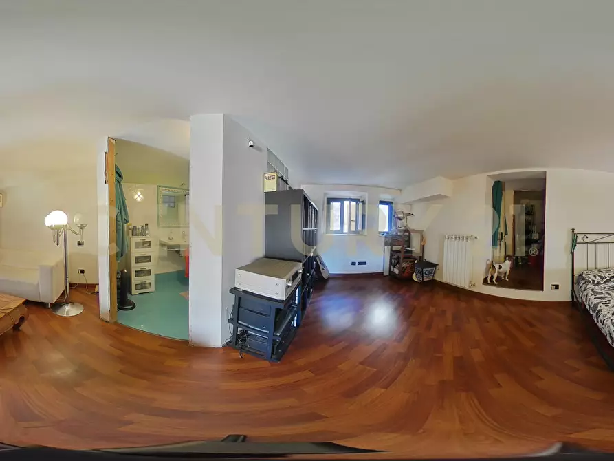 Immagine 65 di Pentalocale in vendita  in Via Etnea 196 a Catania