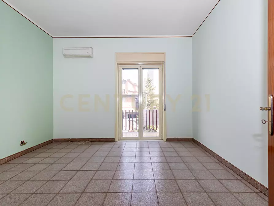 Immagine 19 di Pentalocale in vendita  in Via Casale dei Greci 34 a Adrano