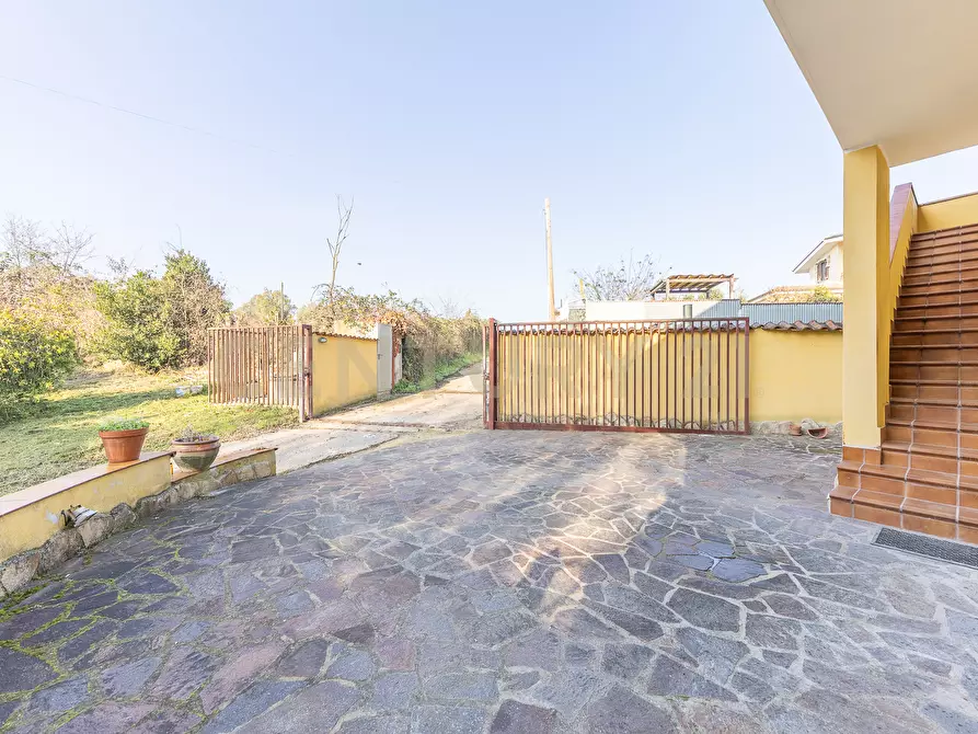 Immagine 38 di Villa in vendita  in Via Ombrone 9 a Aprilia