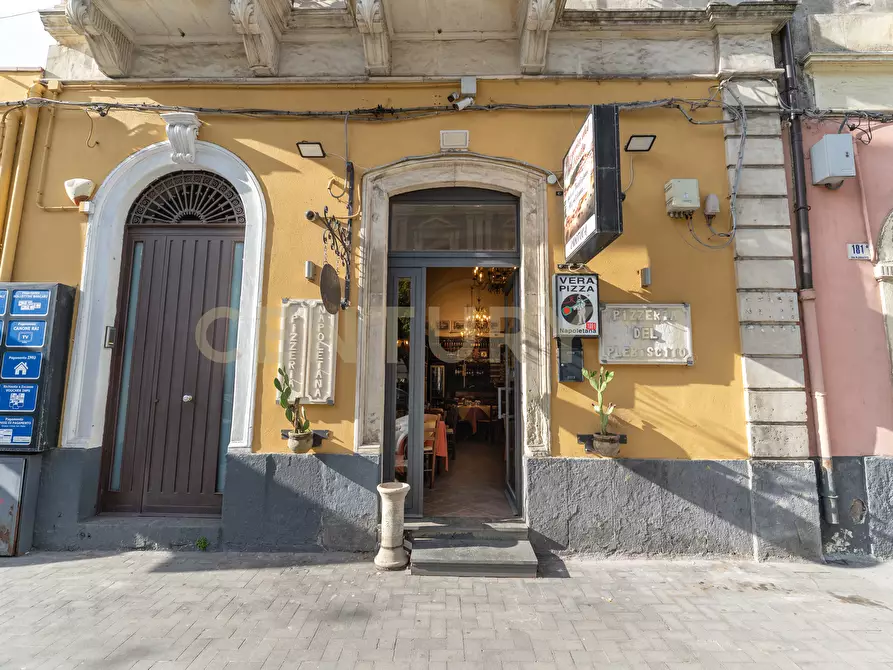 Immagine 11 di Pizzeria / Pub in vendita  in Via Plebiscito 179 a Catania