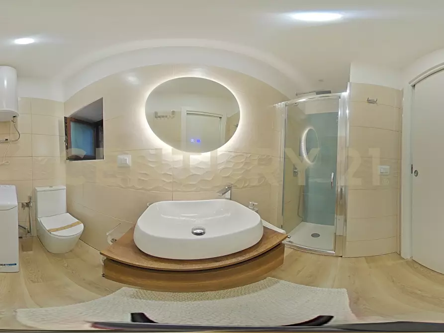 Immagine 35 di Bilocale in vendita  in Via Calì 17 a Catania