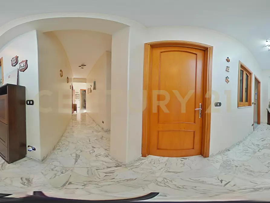 Immagine 60 di Pentalocale in vendita  in Piazza Giovanni Longo 122 a Misterbianco