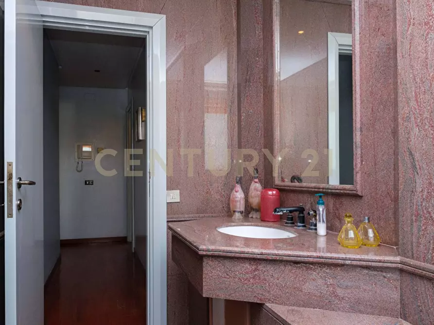 Immagine 23 di Villa in vendita  a Catania