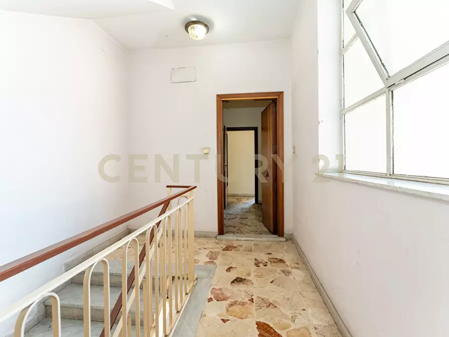 Immagine 8 di Pentalocale in vendita  in Via Carnazza 2 a Tremestieri Etneo