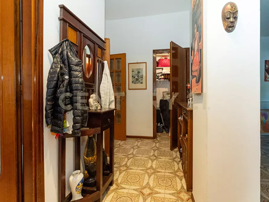 Immagine 23 di Pentalocale in vendita  in Via Cristoforo Colombo 1 a San Gregorio Di Catania