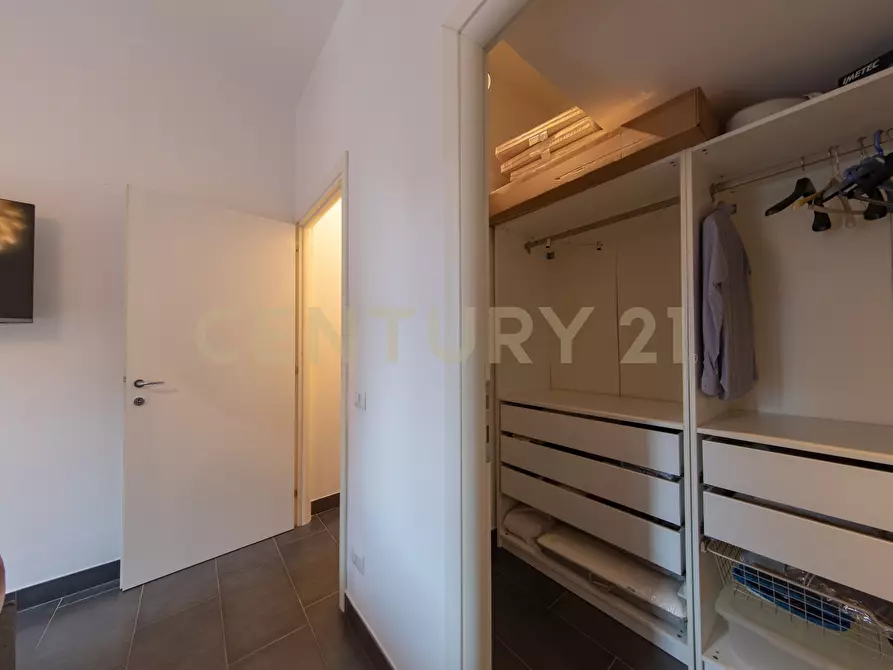 Immagine 19 di Bilocale in vendita  in Via Enrico Bondi 294 a Roma