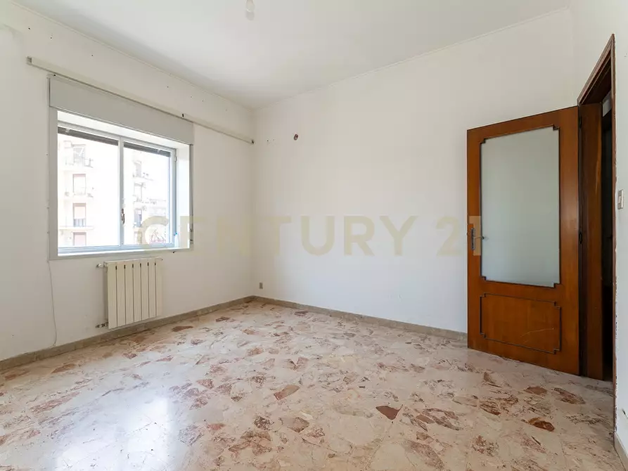 Immagine 11 di Quadrilocale in vendita  in Via Vincenzo Giuffrida 203 a Catania