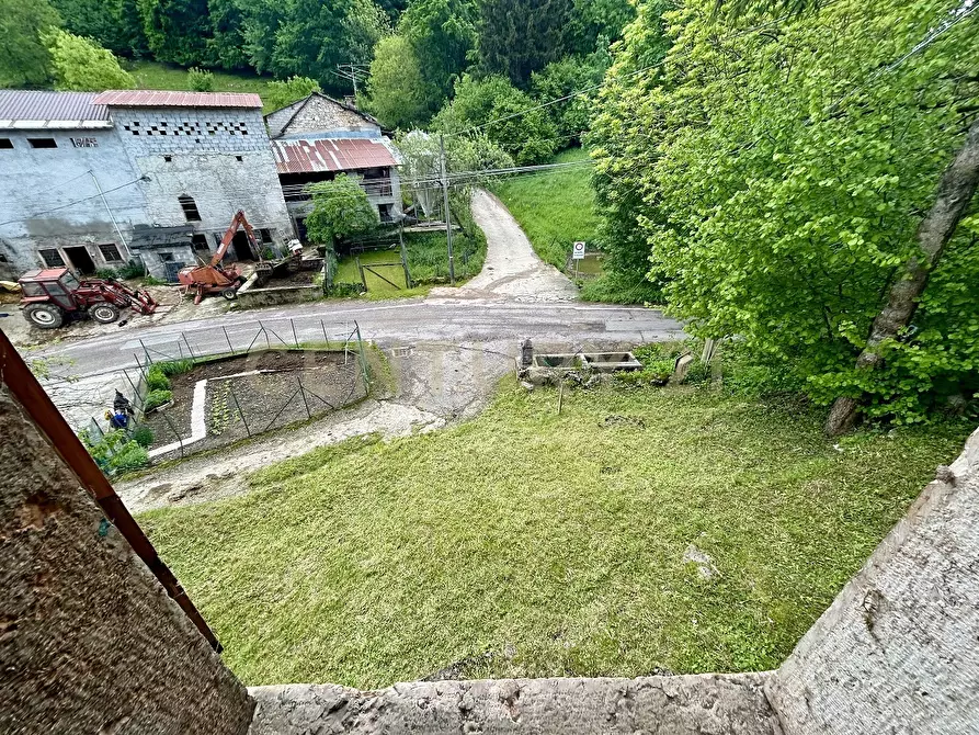 Immagine 3 di Rustico / casale in vendita  in Contrada Tezze snc a Velo Veronese